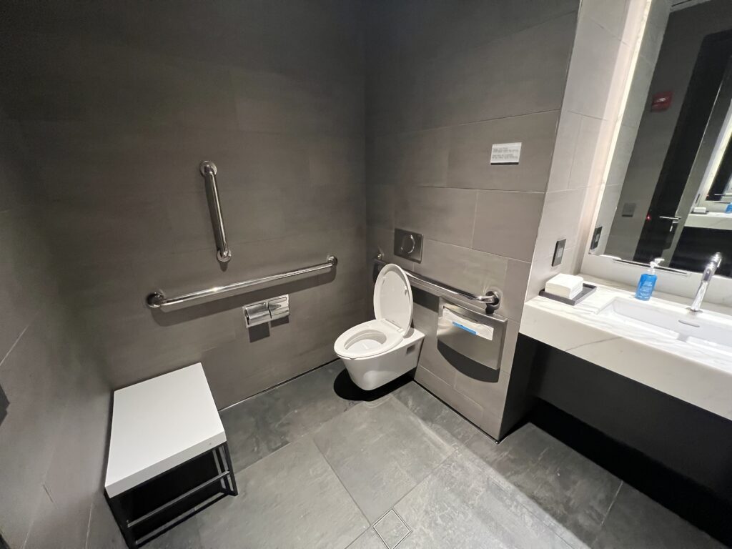 Polaris Bathroom 2