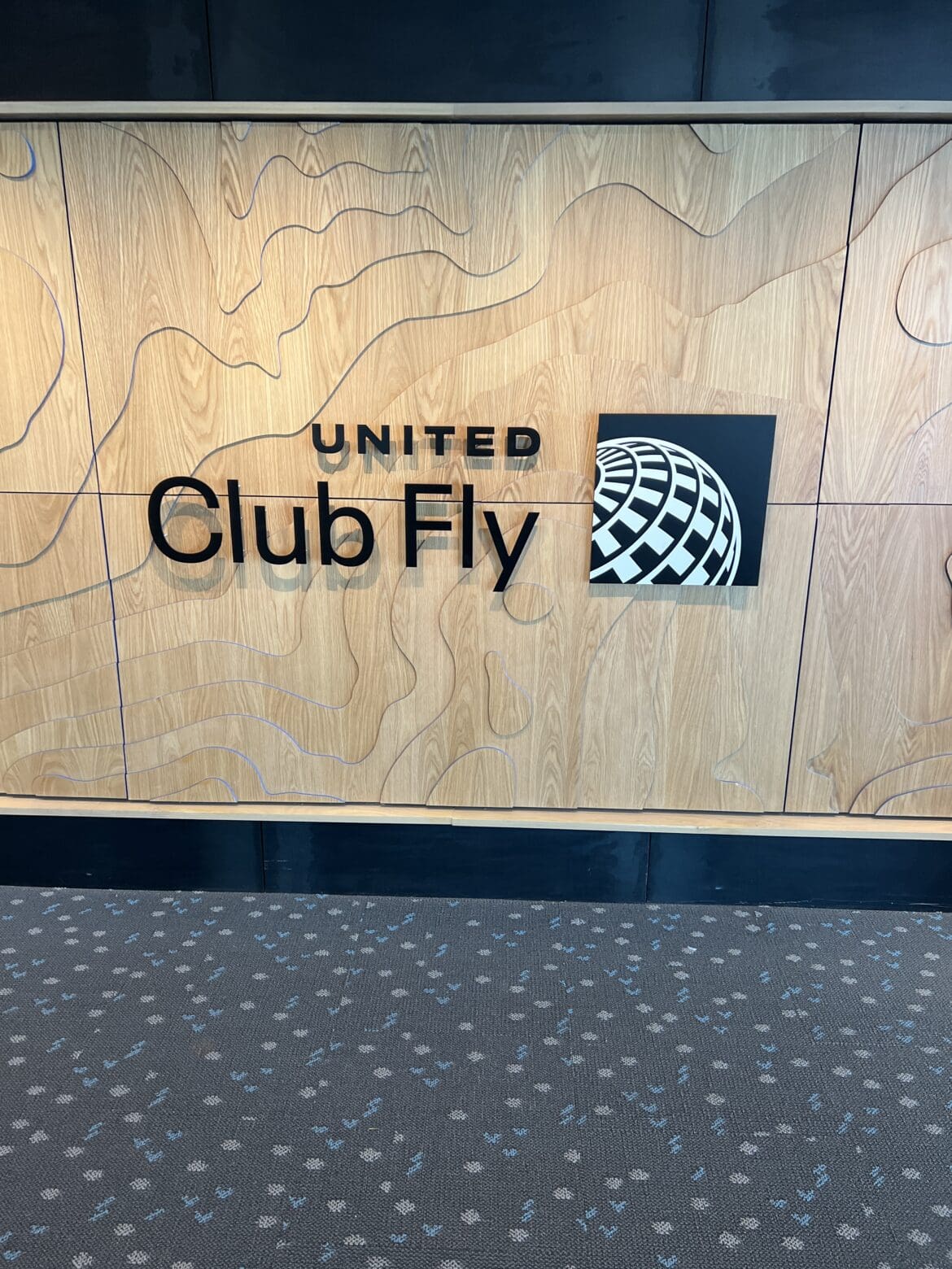 United Club Fly DEN United Club Fly DEN