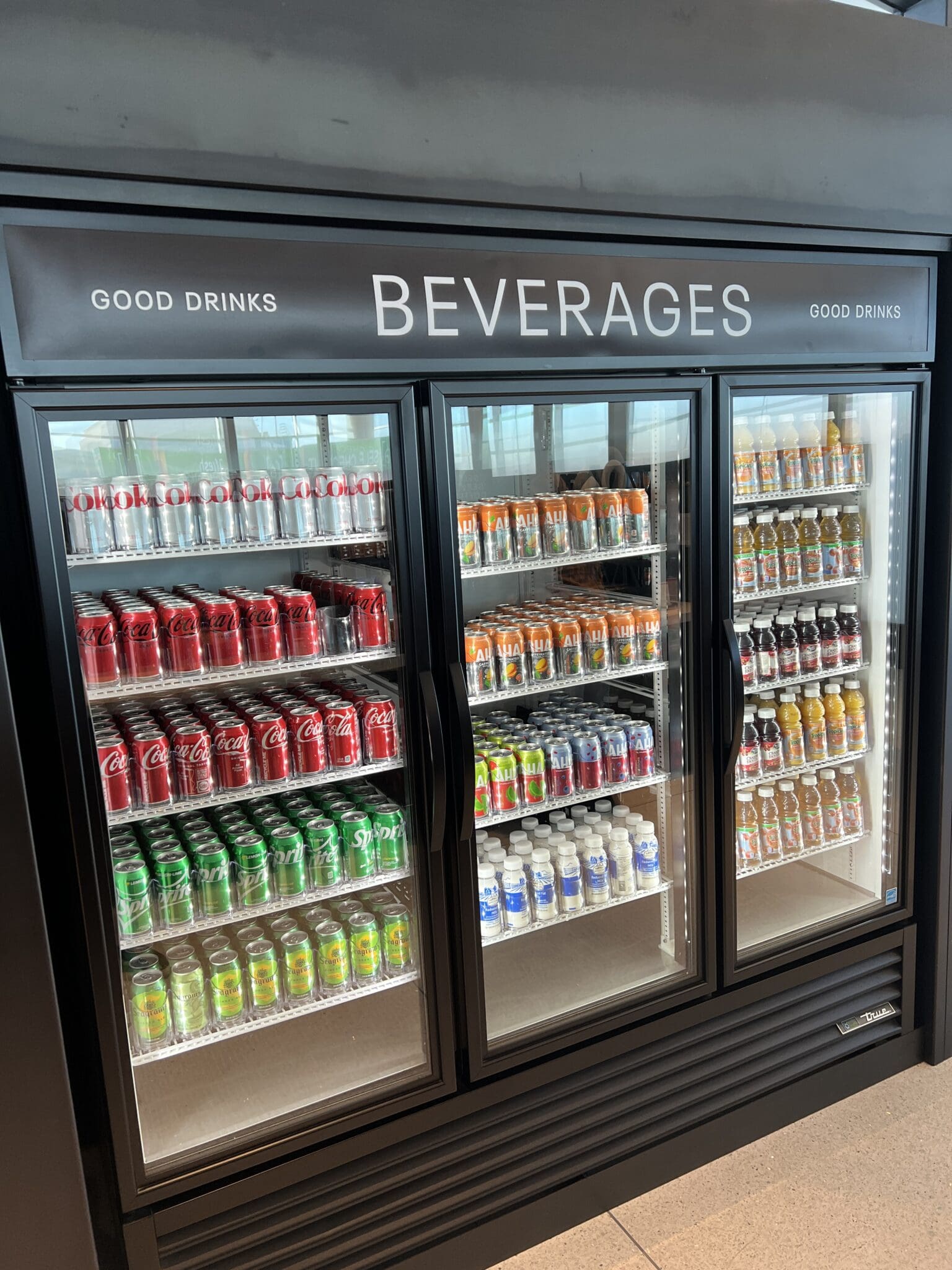 Lounge Review United Club℠ Fly (DEN Gate B60) The Bulkhead Seat