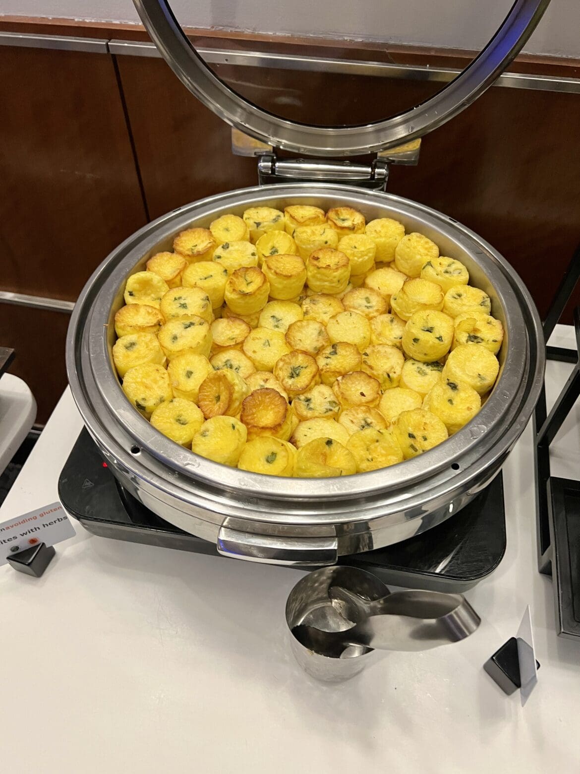 Lounge Review: Delta Sky Club® (ATL - Gate A17) - The Bulkhead Seat