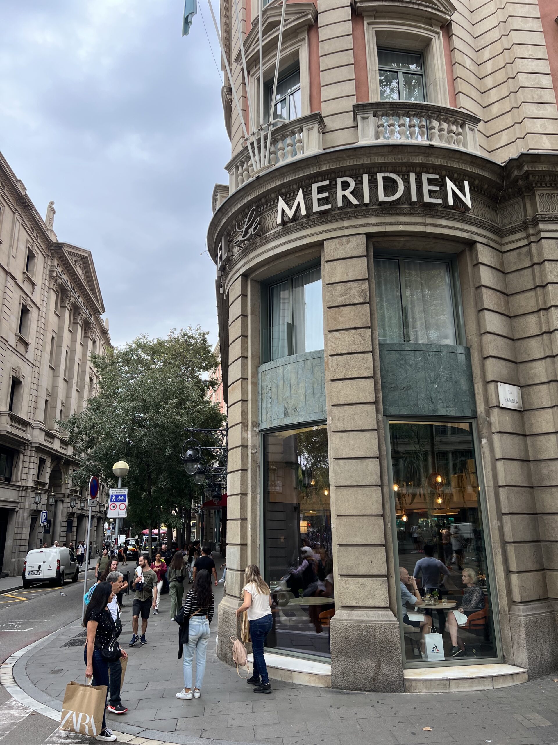 Le Meridien Barcelona facade