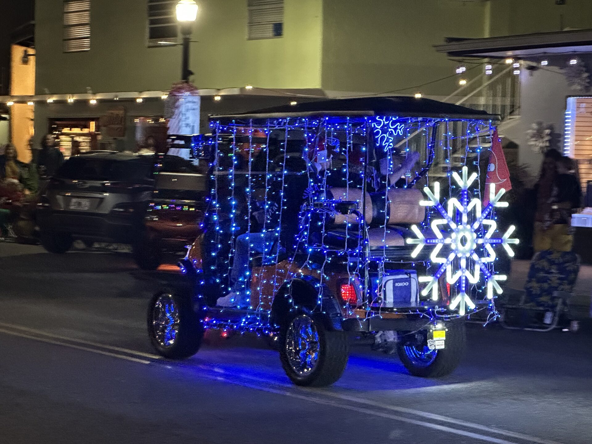 Dunedin Christmas Golf Cart Parade (2022) The Bulkhead Seat