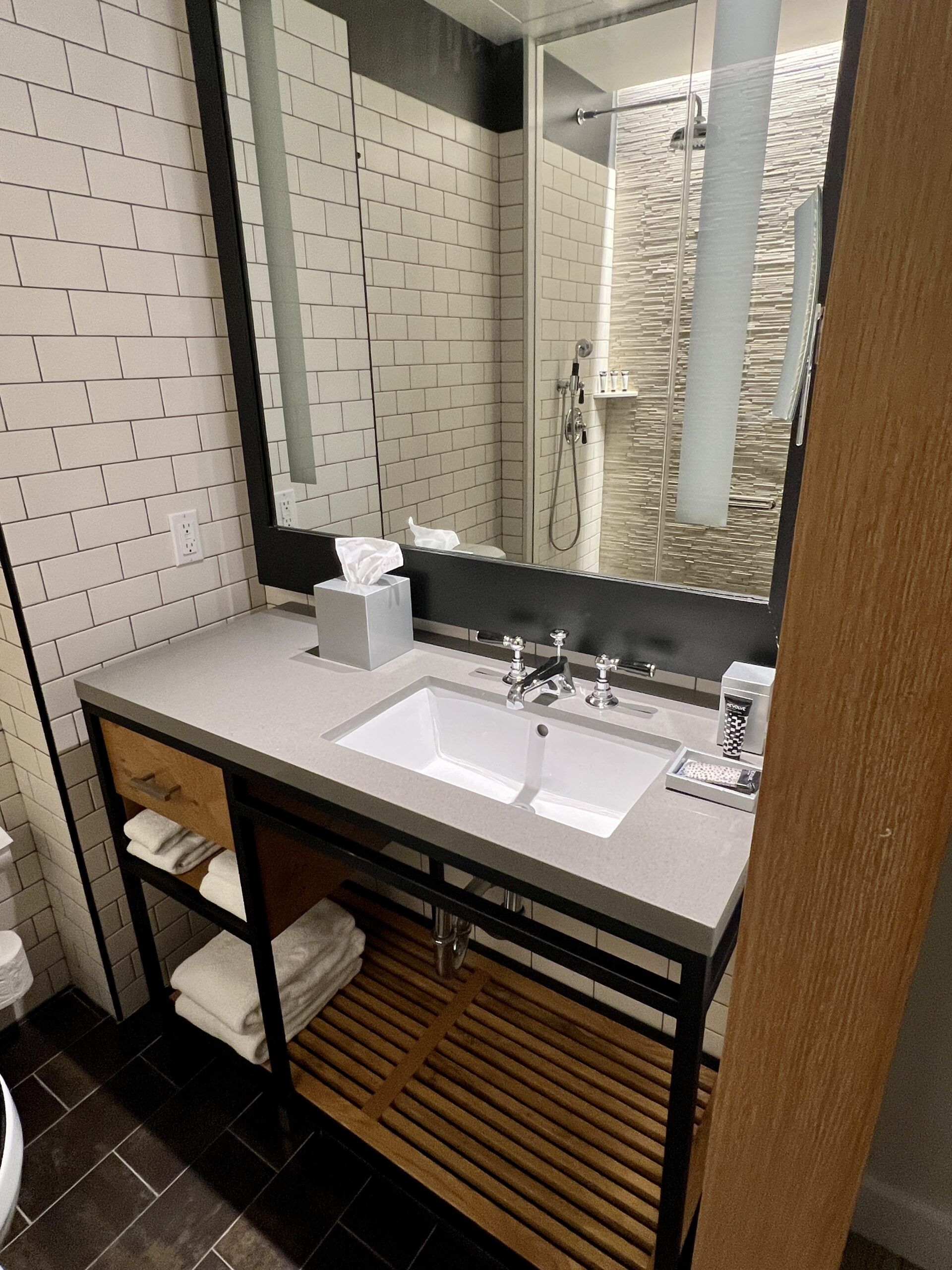 Hotel 50 Bowery Bathroom 2