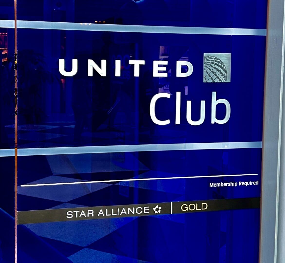 United Club ORD B6 Sign United Club ORD B6 Sign
