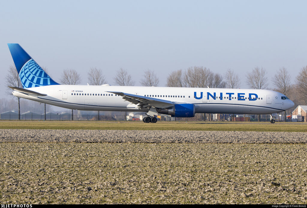 United 767-400