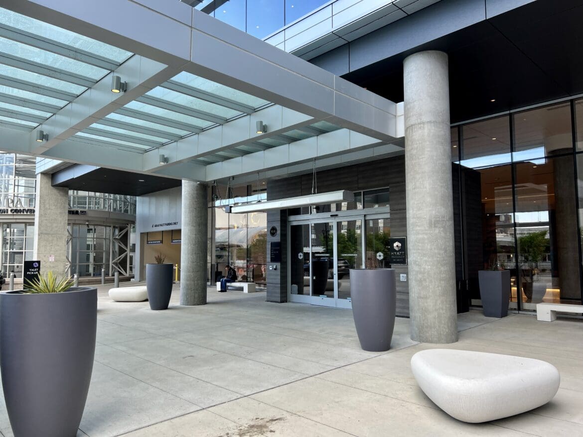Hyatt Regency Salt Lake City Entrance