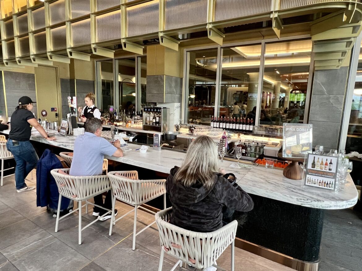 Delta Sky Club MSP Sky Deck 5 Delta Sky Club MSP Sky Deck 5