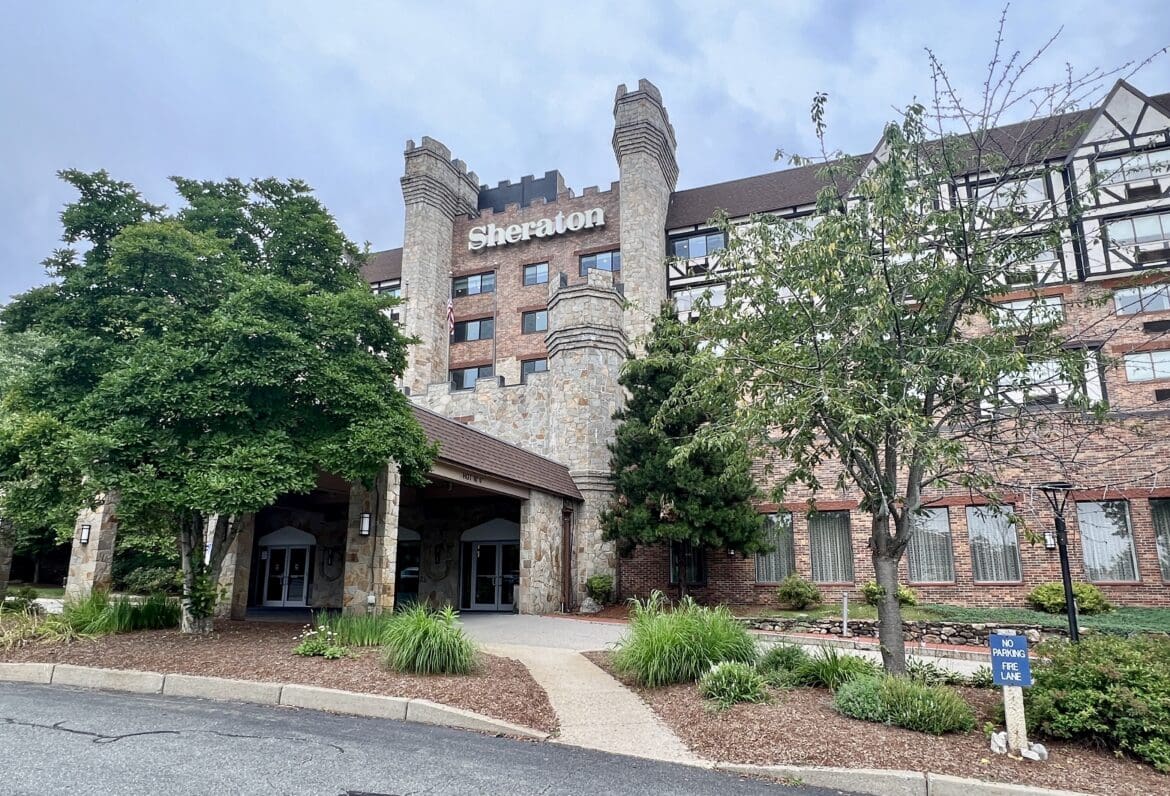 Sheraton Framingham Exterior