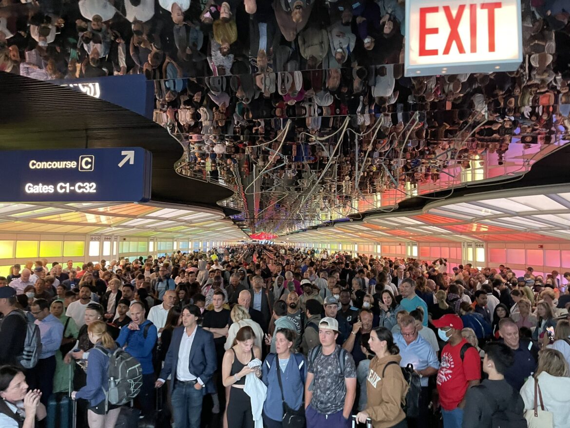 Tornado Shuts Down Chicago O'Hare and Midway Airports - The Bulkhead Seat