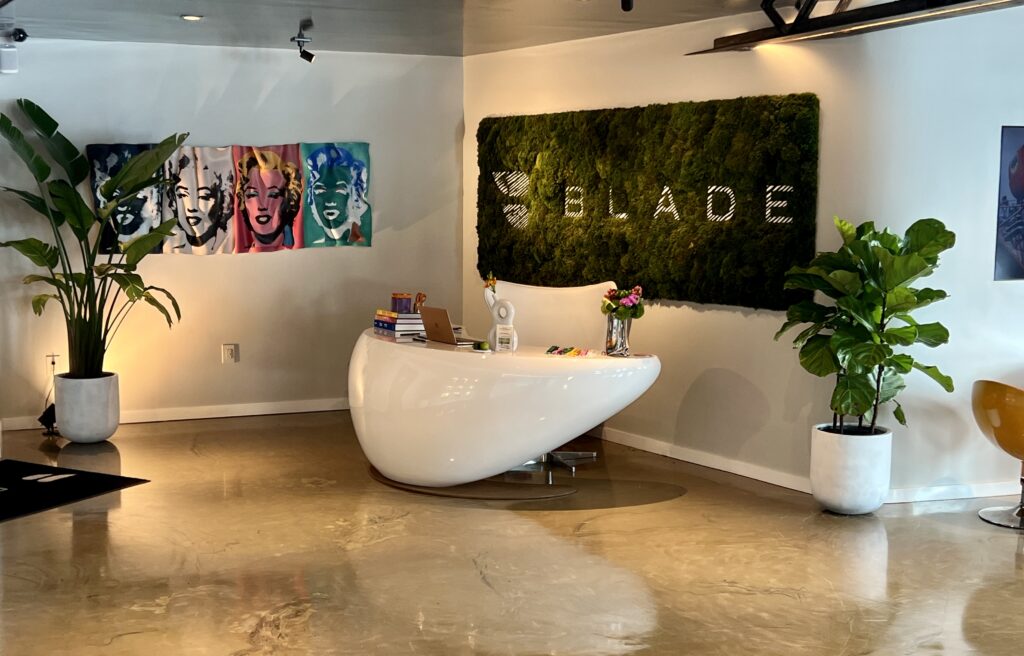BLADE Lounge 2