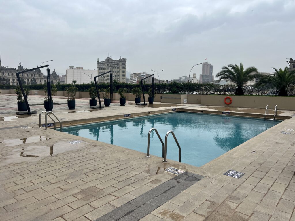 Sheraton Lima Pool