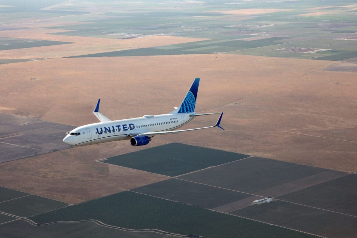 United 737 United 737