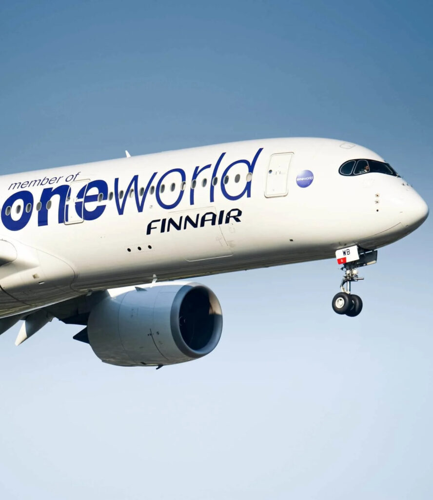 oneworld plane