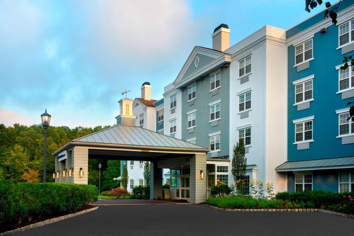 Delta Hotels Basking Ridge Exterior