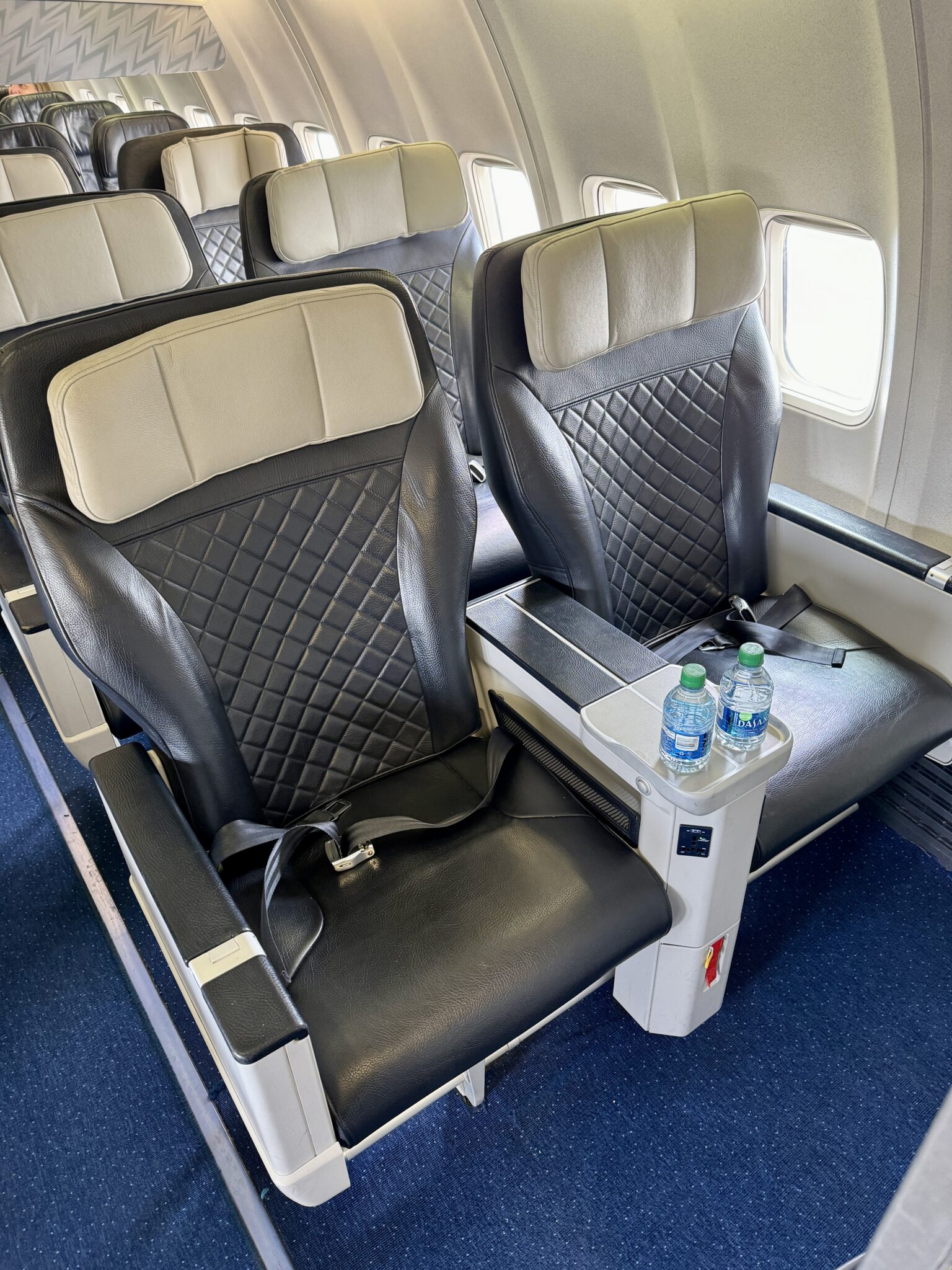 Flight Review Showdown: WestJet Versus Air Canada Rouge - The Bulkhead Seat