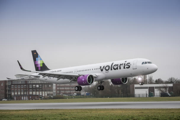 Volaris Plane