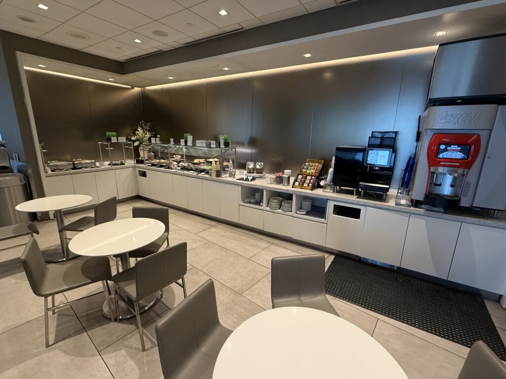 United Club DFW 10