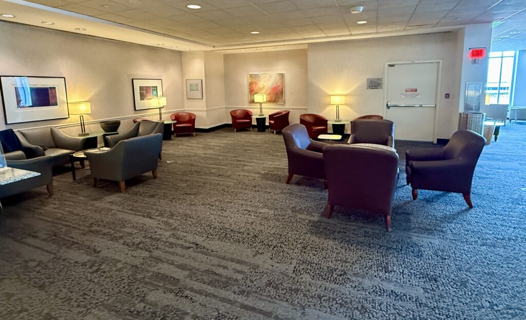 Delta Sky Club CVG 29