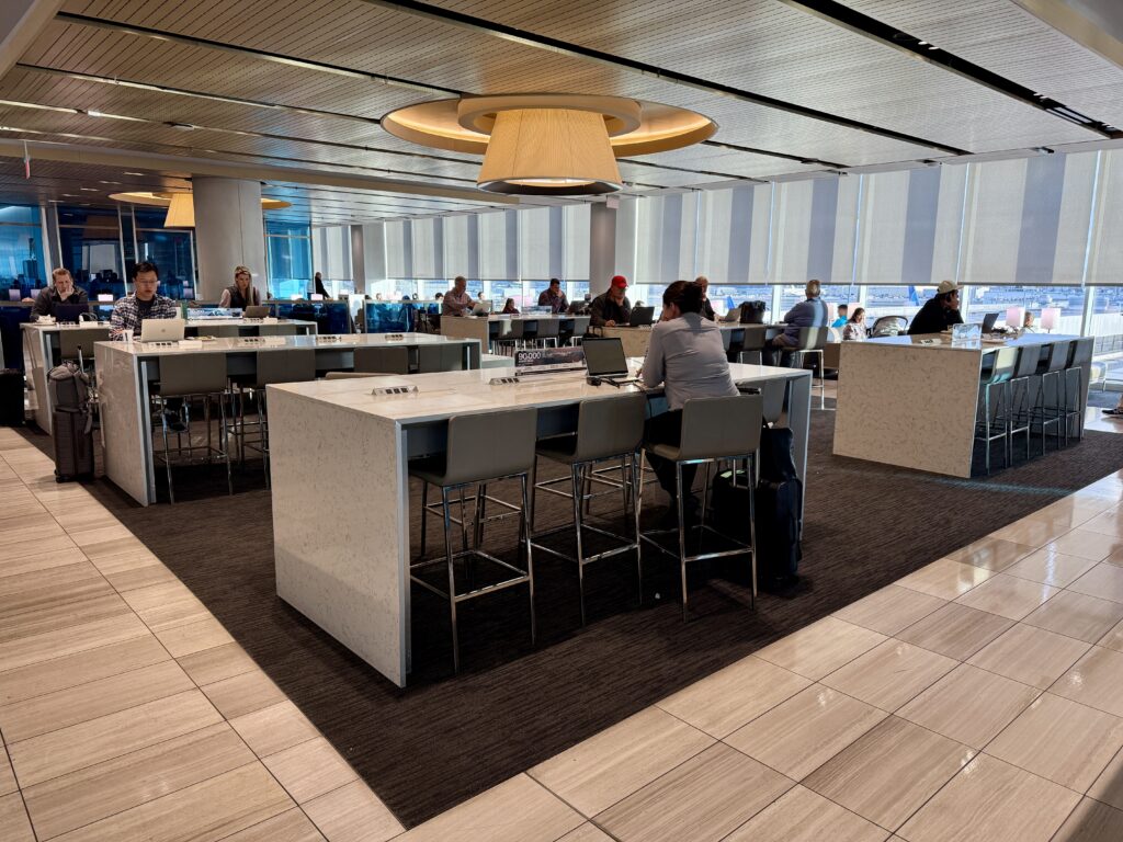 United Club LAX 27