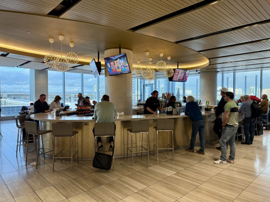 United Club LAX 5