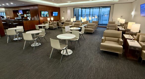 United Makes Huge Changes to Lounge Access, Costs, and More - The ...