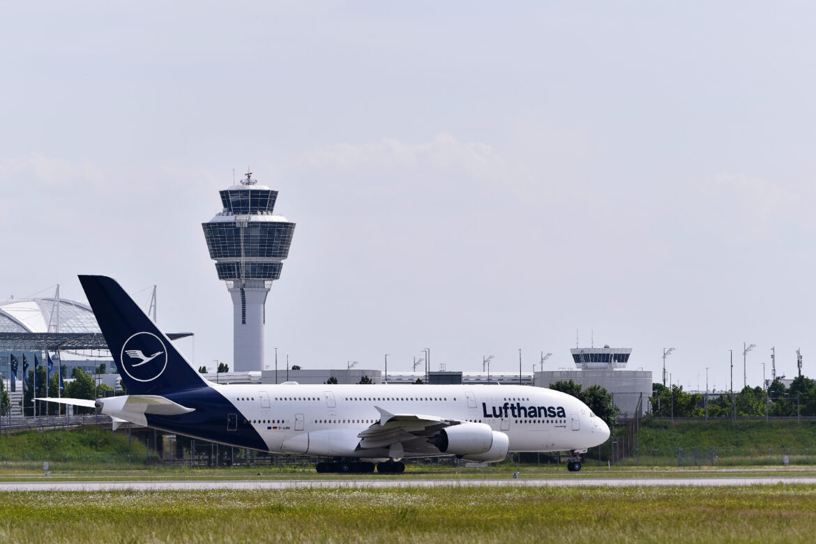Lufthansa Airbus A380 1
