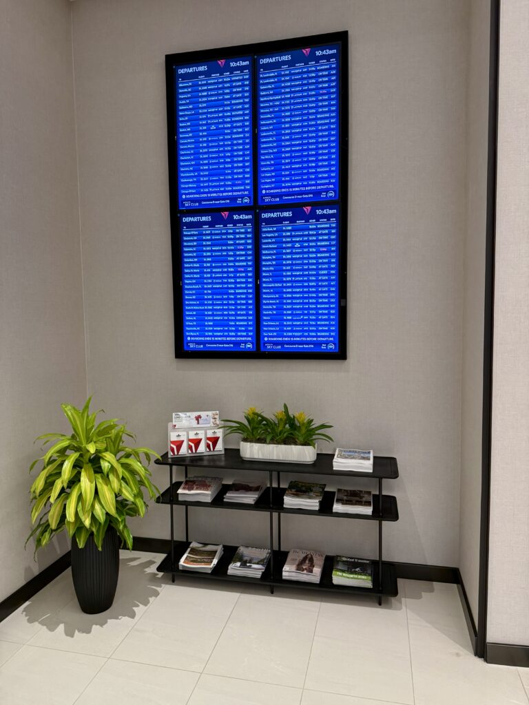 Delta Sky Club ATL D18 6