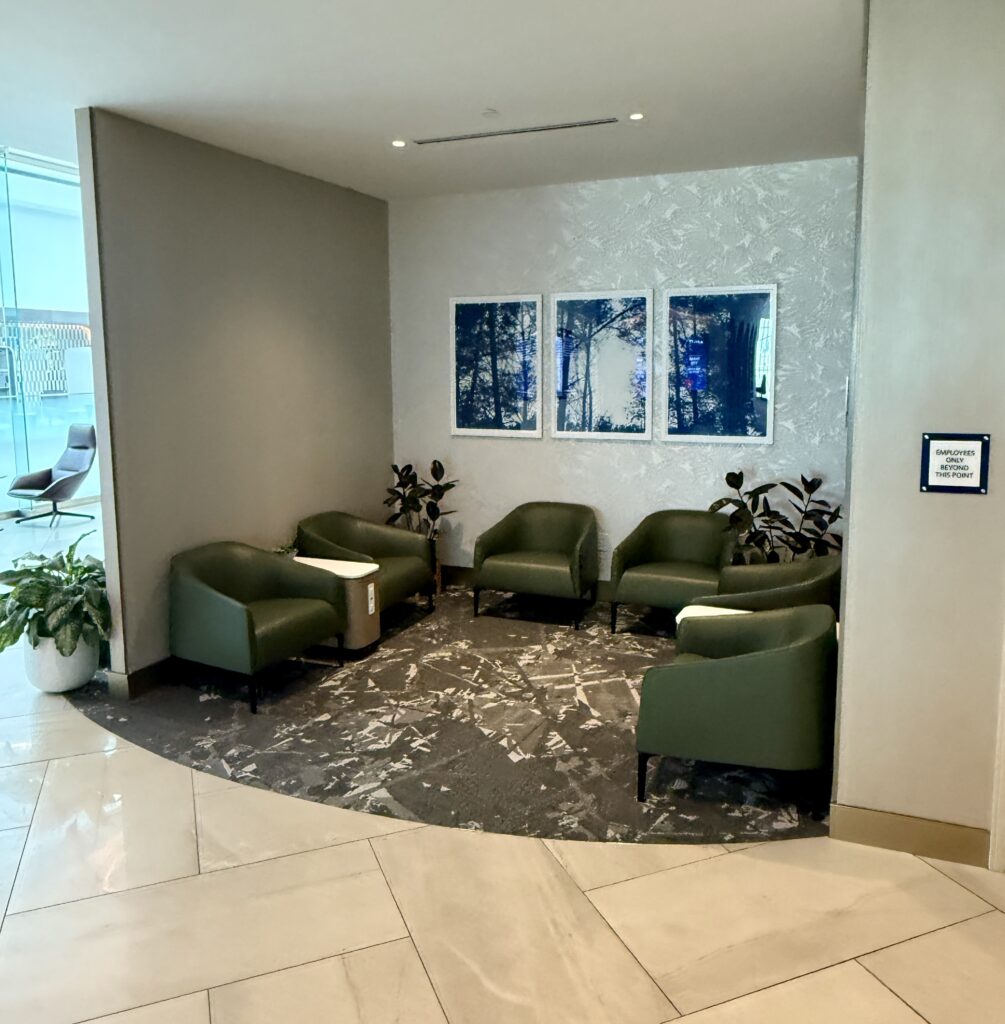 Delta Sky Club CLT 36