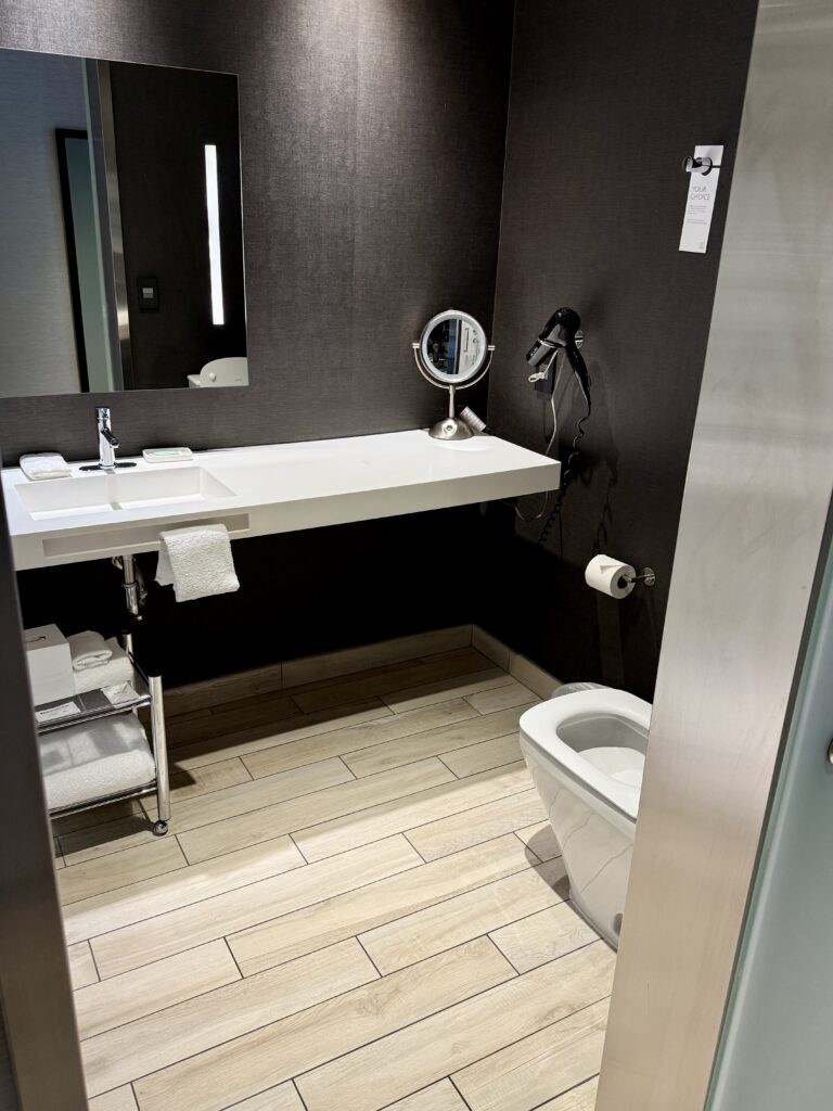 AC Hotel Charlotte City Center 22