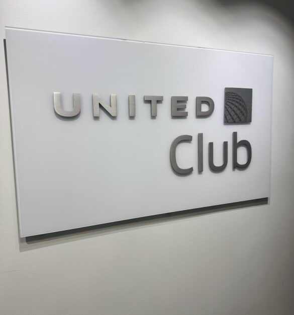 United Club IAH E 3