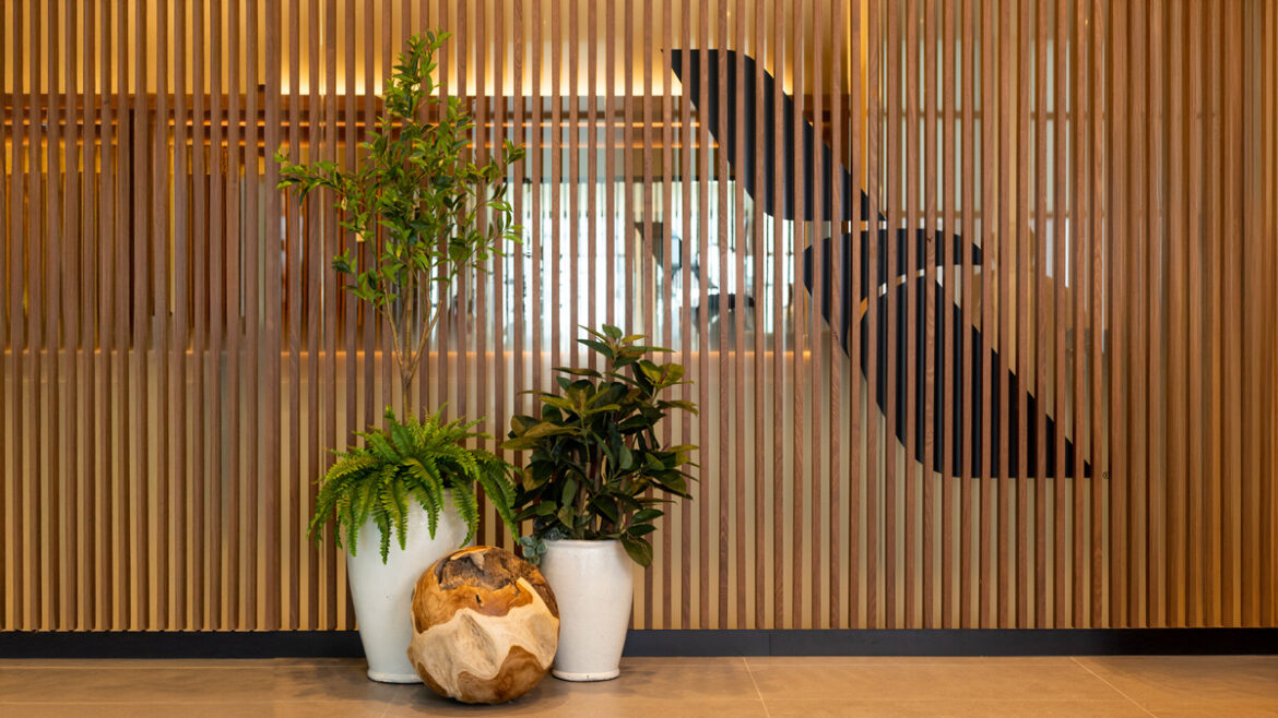 AA MIA Lounges AA MIA Lounges