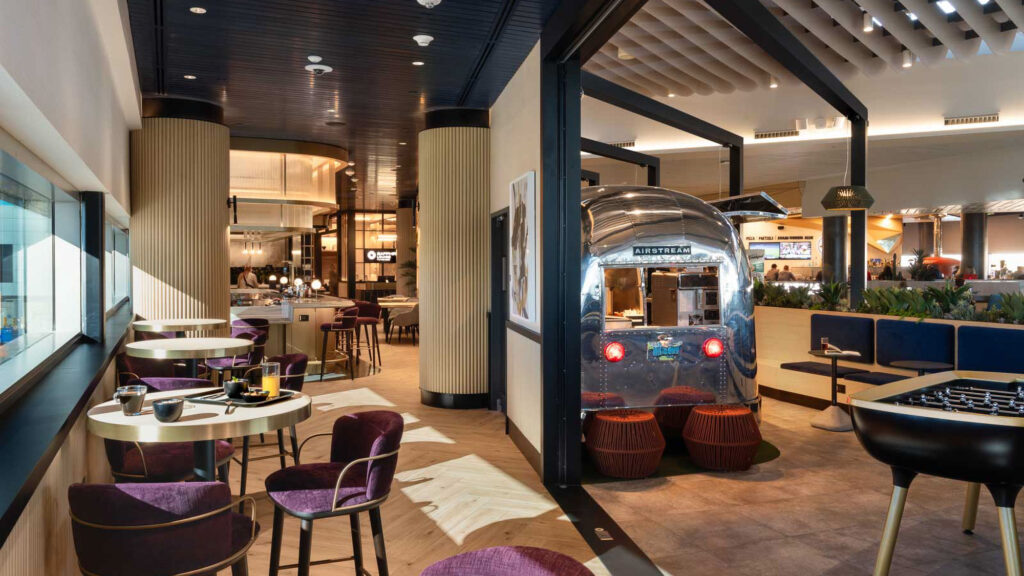 Chase Lounge PHX 1