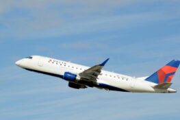 American Airlines Flight Diverts to Washington Dulles Due to Smoke from