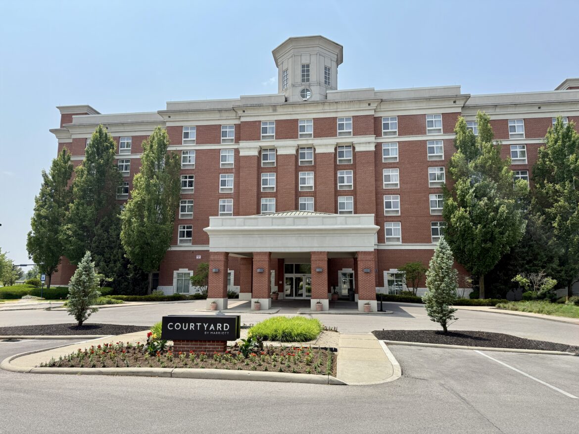 Courtyard Columbus Easton 2