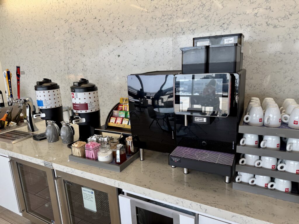 United Club ATL 6