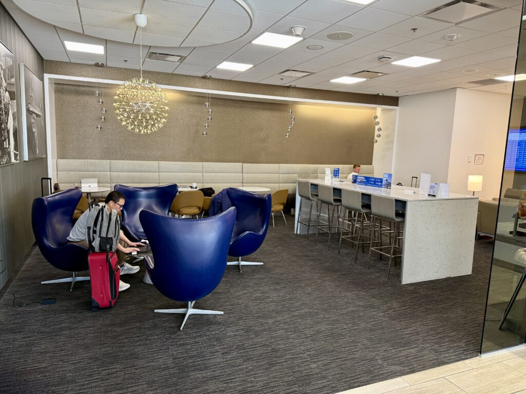 United Club ATL 24
