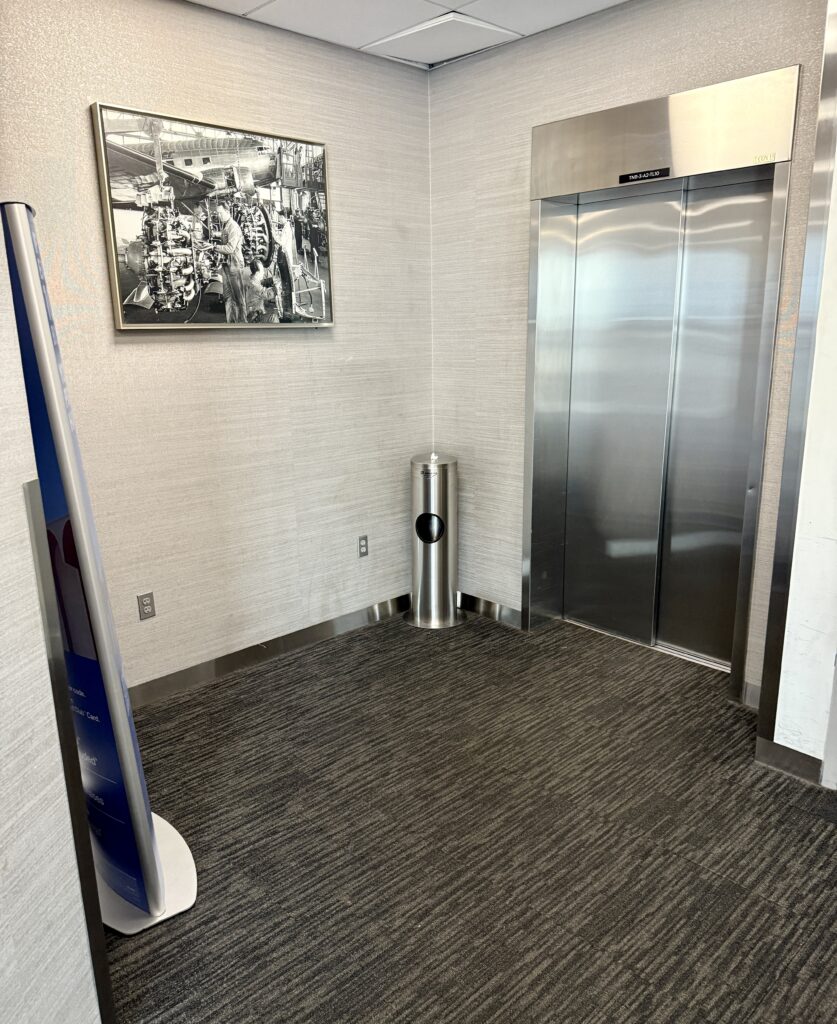 United Club ATL 28