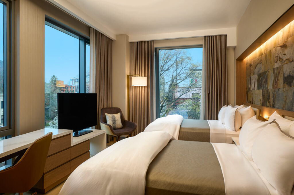 Westin Flushing Room