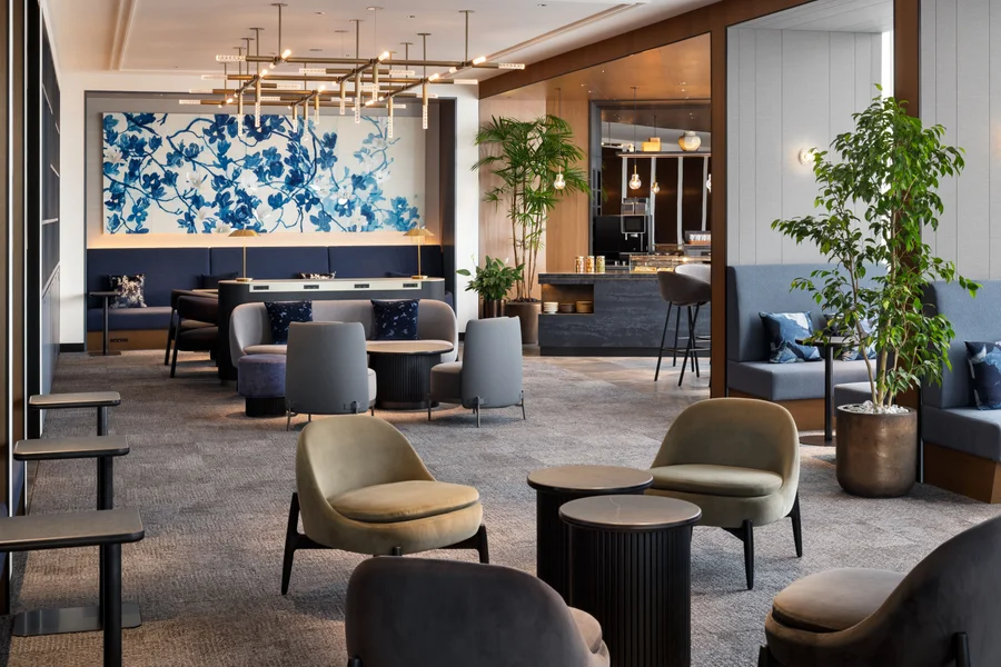 AMEX HND Lounge 5