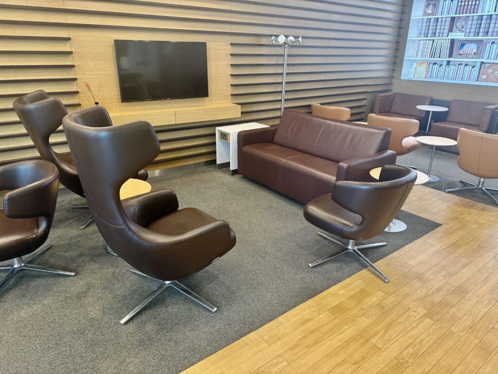 Lufthansa Business Lounge MXP 25