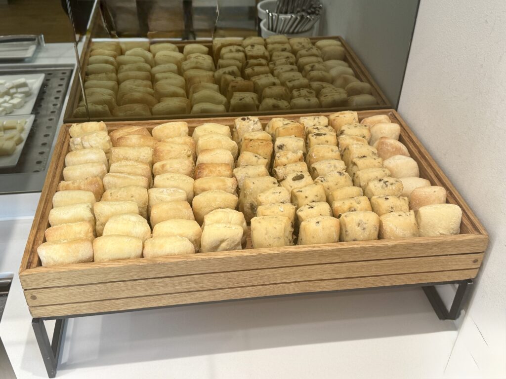 Lufthansa Business Lounge MXP 16