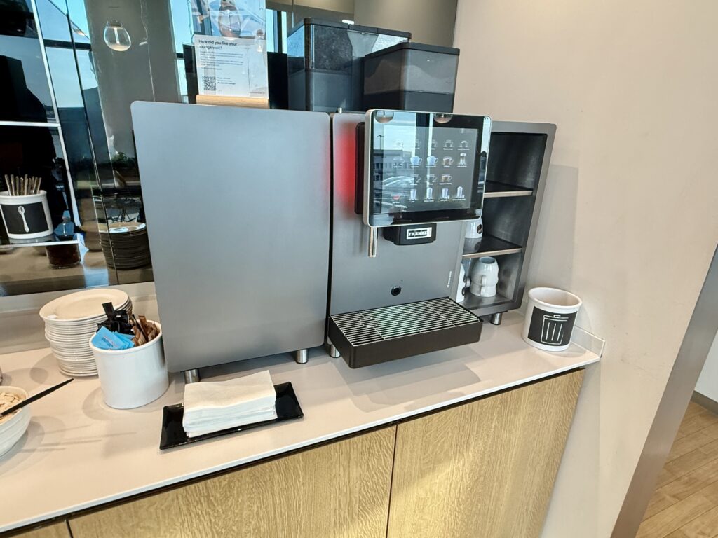 Lufthansa Business Lounge MXP 8