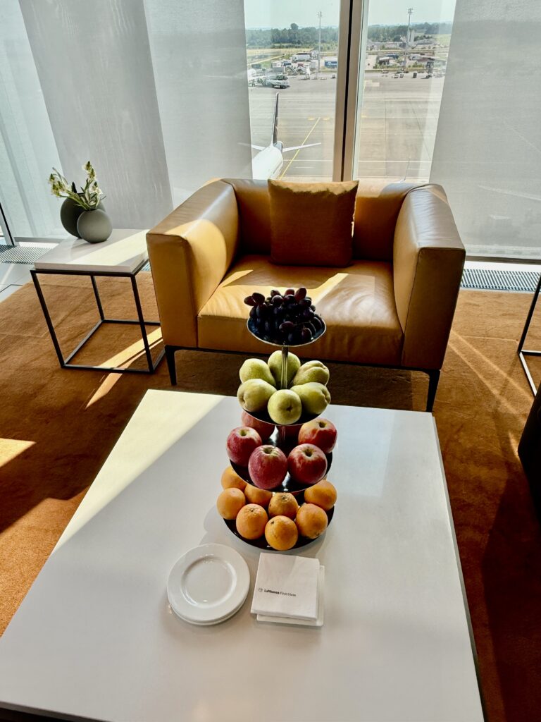LH First Lounge MUC 17