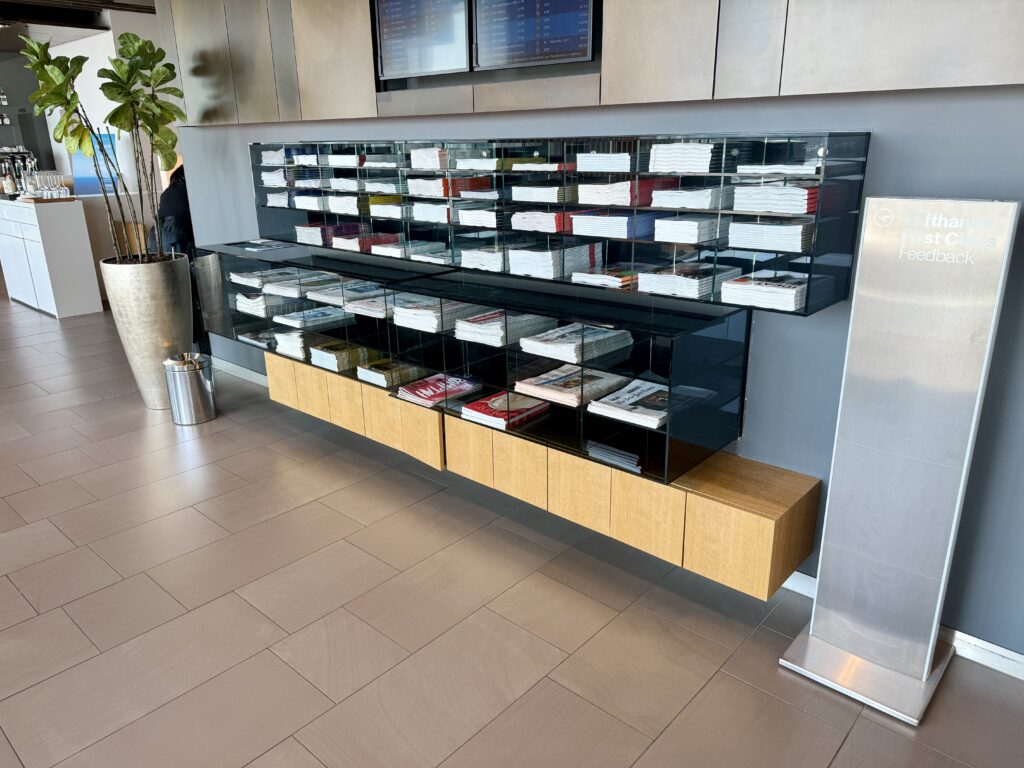 LH First Lounge MUC 34