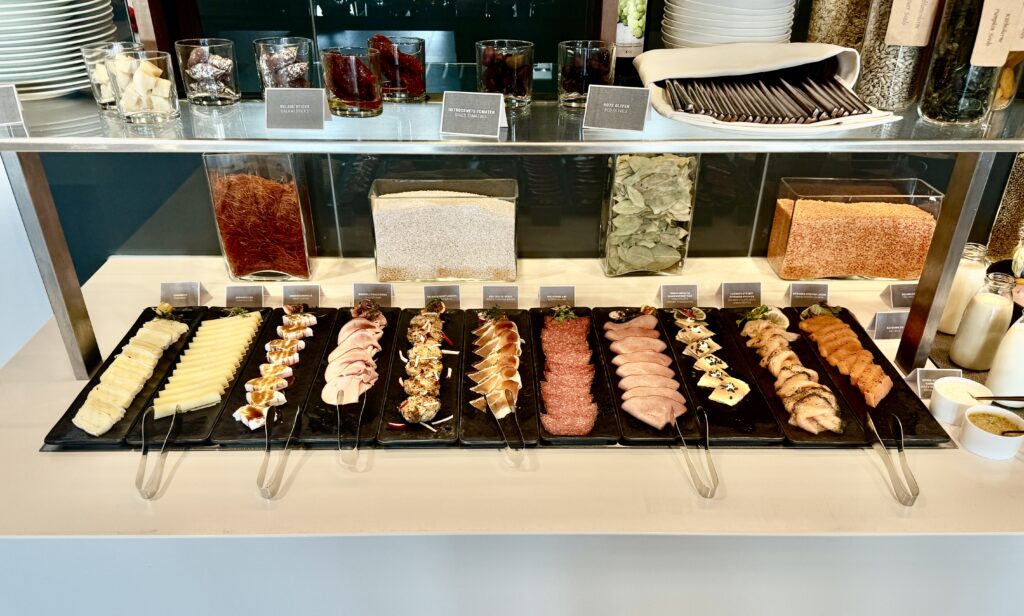 LH First Lounge MUC 13