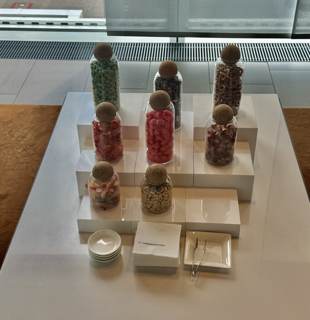 LH First Lounge MUC 20