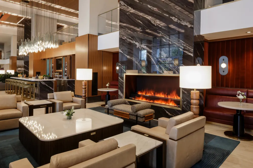 Hilton Arlington Lobby