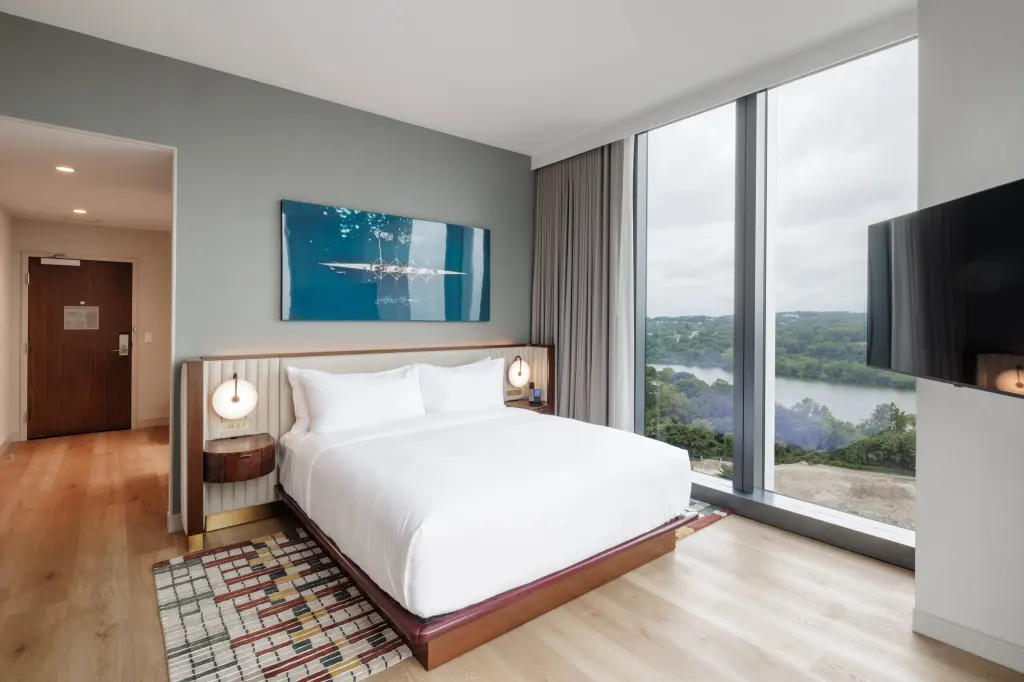 Hilton Arlington Room