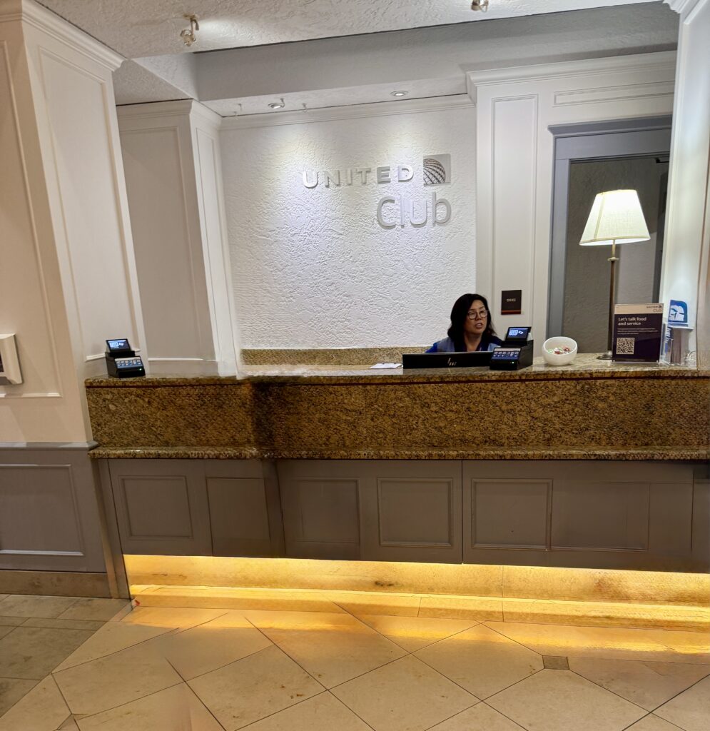 United Club SF F11 3