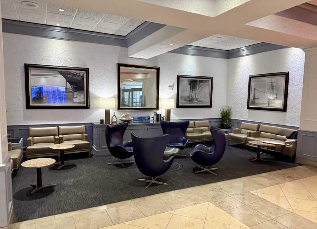United Club SF F11 32